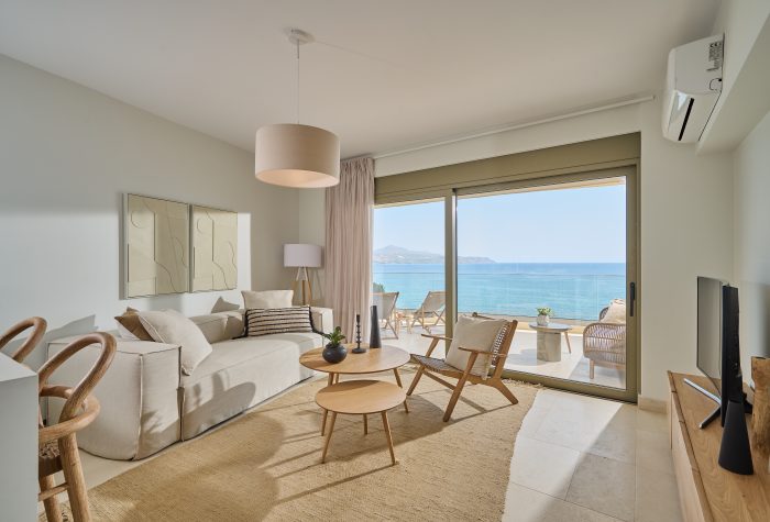 functional-home-design-greece-real-estate-2025