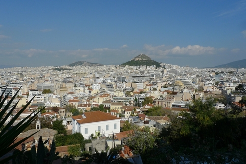 hybrid-living-abroad-home-greece